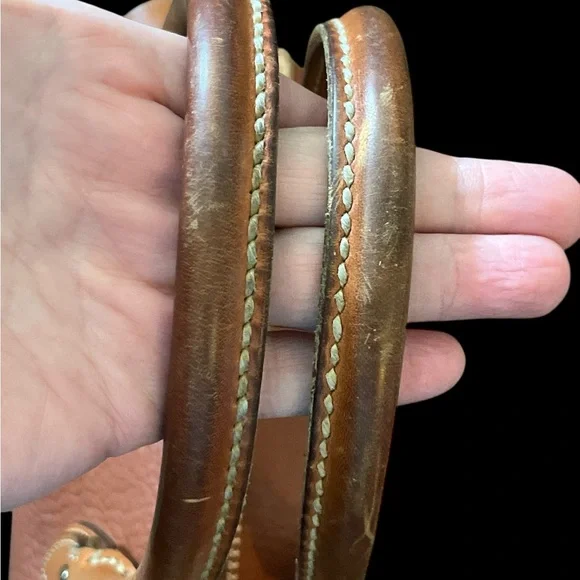 Vintage Dooney & Bourke All Weather Leather Norfolk Shoulder Bag /Satchel Tan - Picture 3 of 12